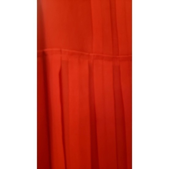 Ann Taylor Loft Red pleated shift dress size 4 - Picture 4 of 5